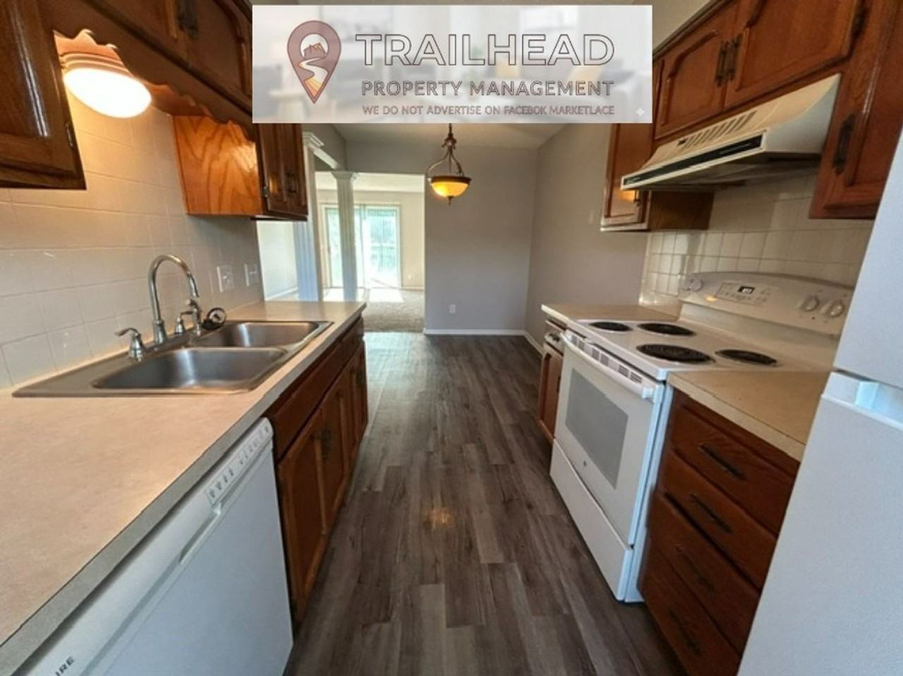1323 Laurel St - Photo 5 of 28