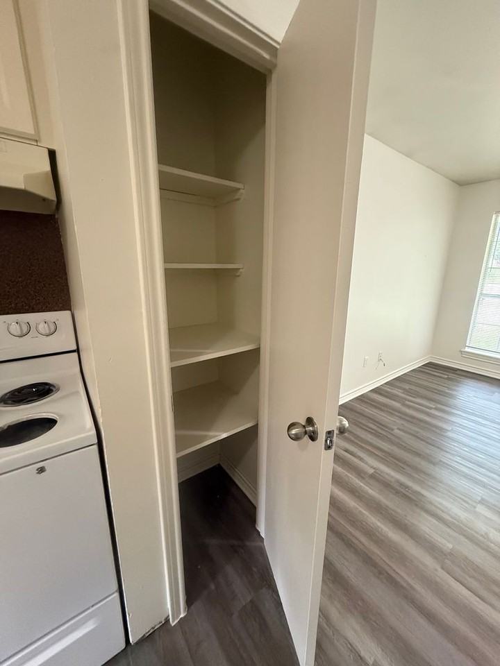10473 Westridge St - Photo 5 of 16