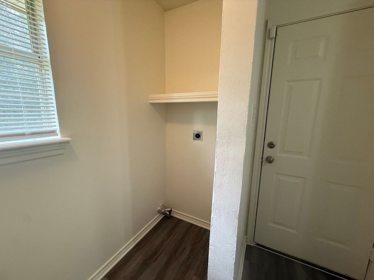 10473 Westridge St - Photo 7 of 16