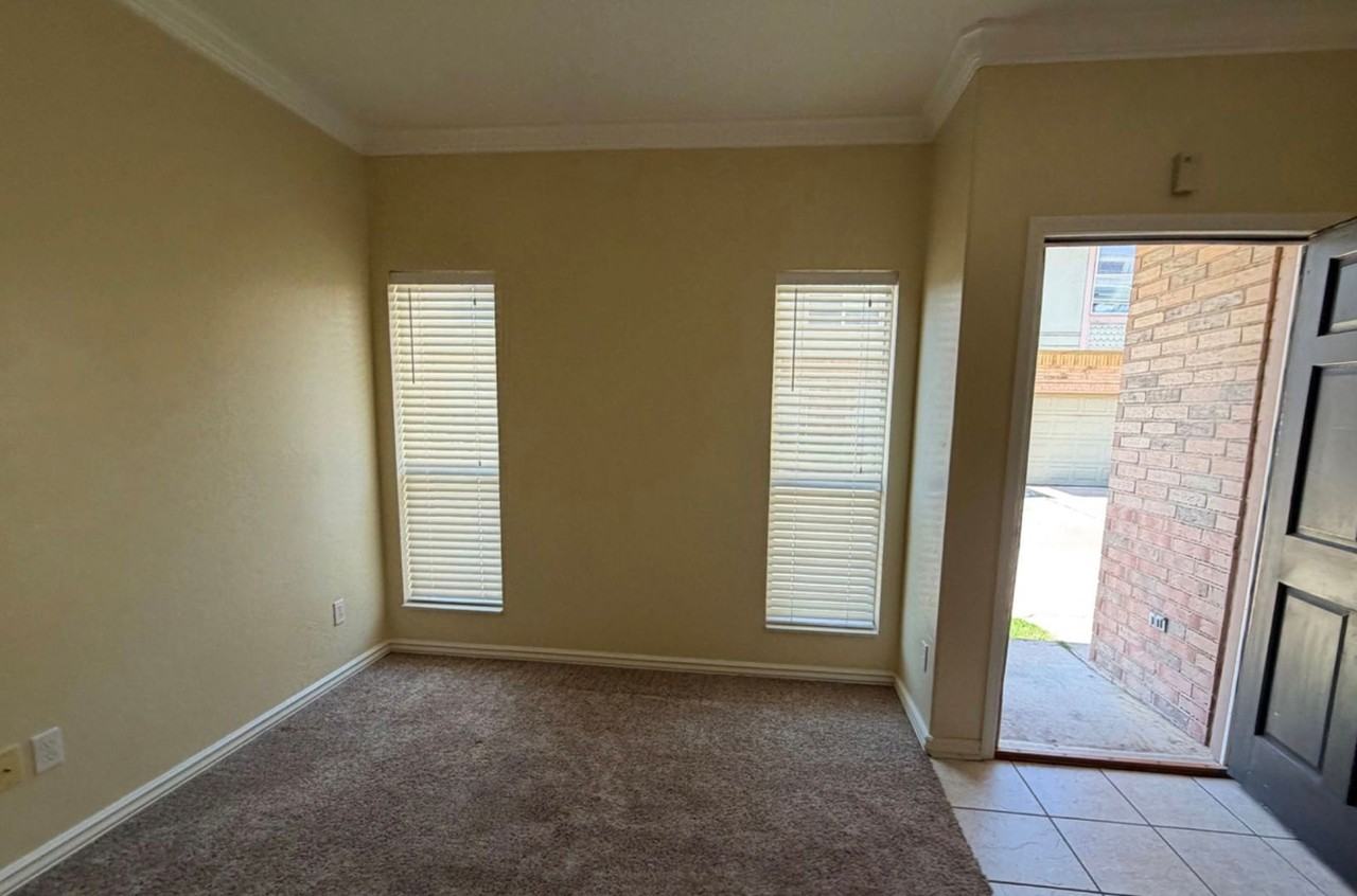 3811 N Asbury Ave #B - Photo 6 of 15