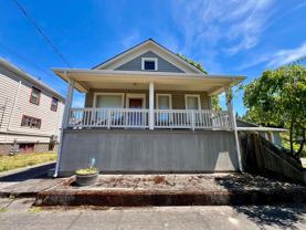 2916 Se 17th Ave - Photo 1 of 1