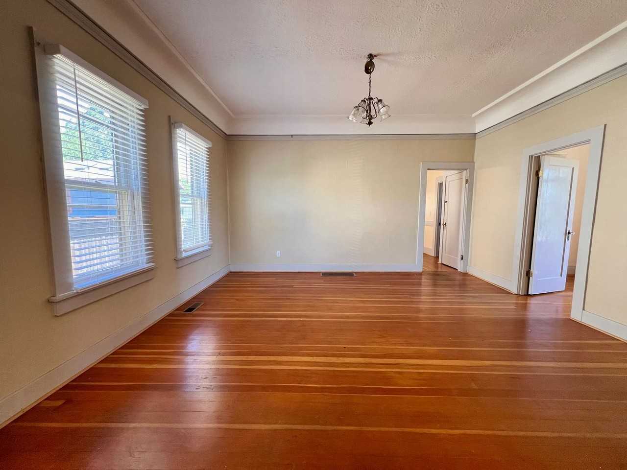 2916 Se 17th Ave - Photo 5 of 23