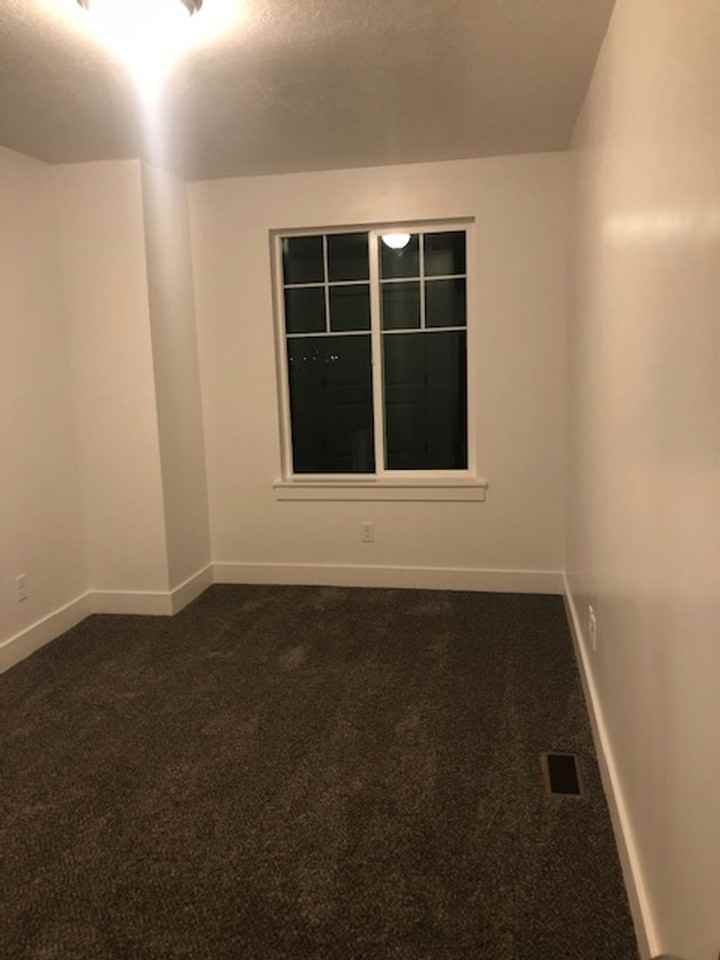 402 W 100 S #30 - Photo 6 of 8