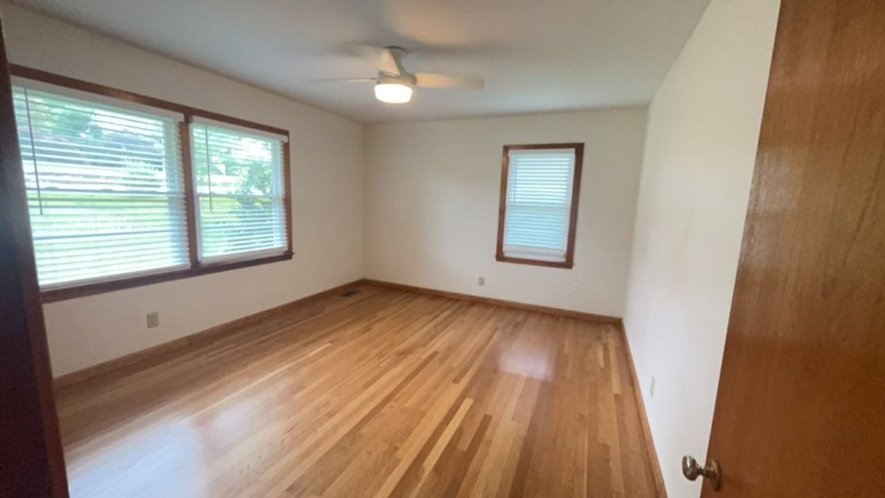1400 Mcclung Ave Se - Photo 7 of 27