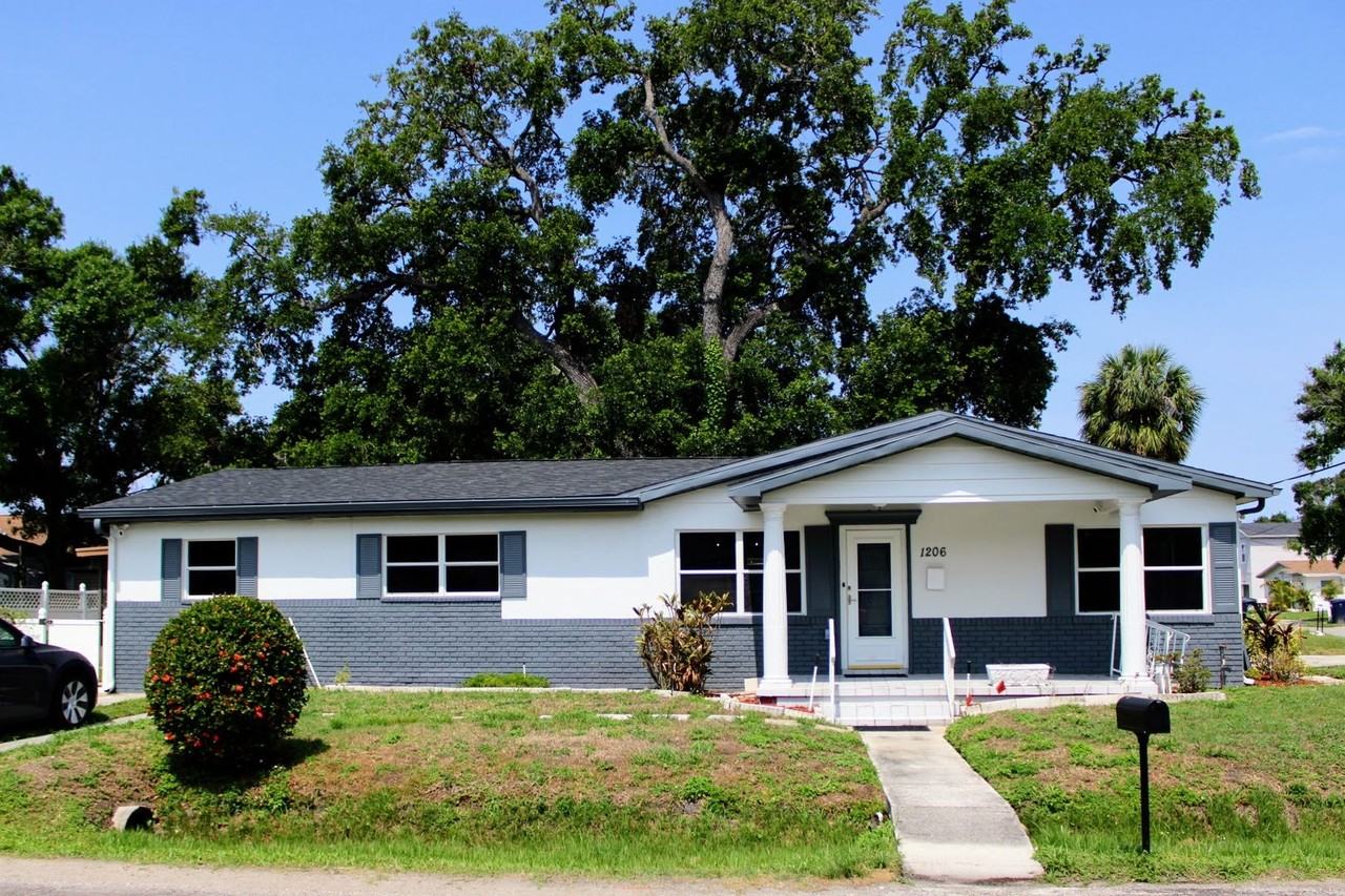 1206 N Oregon Ave