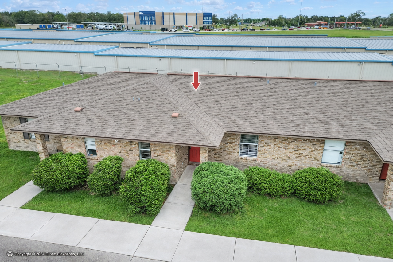 Locale at Eagle Lake - Photo 6 of 10