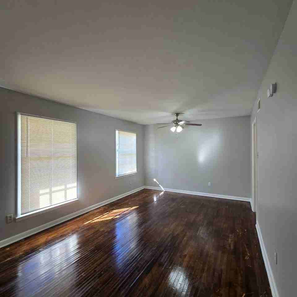 344 E Shelby Dr - Photo 3 of 11
