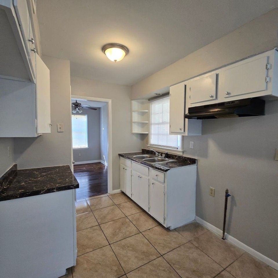 344 E Shelby Dr - Photo 5 of 11