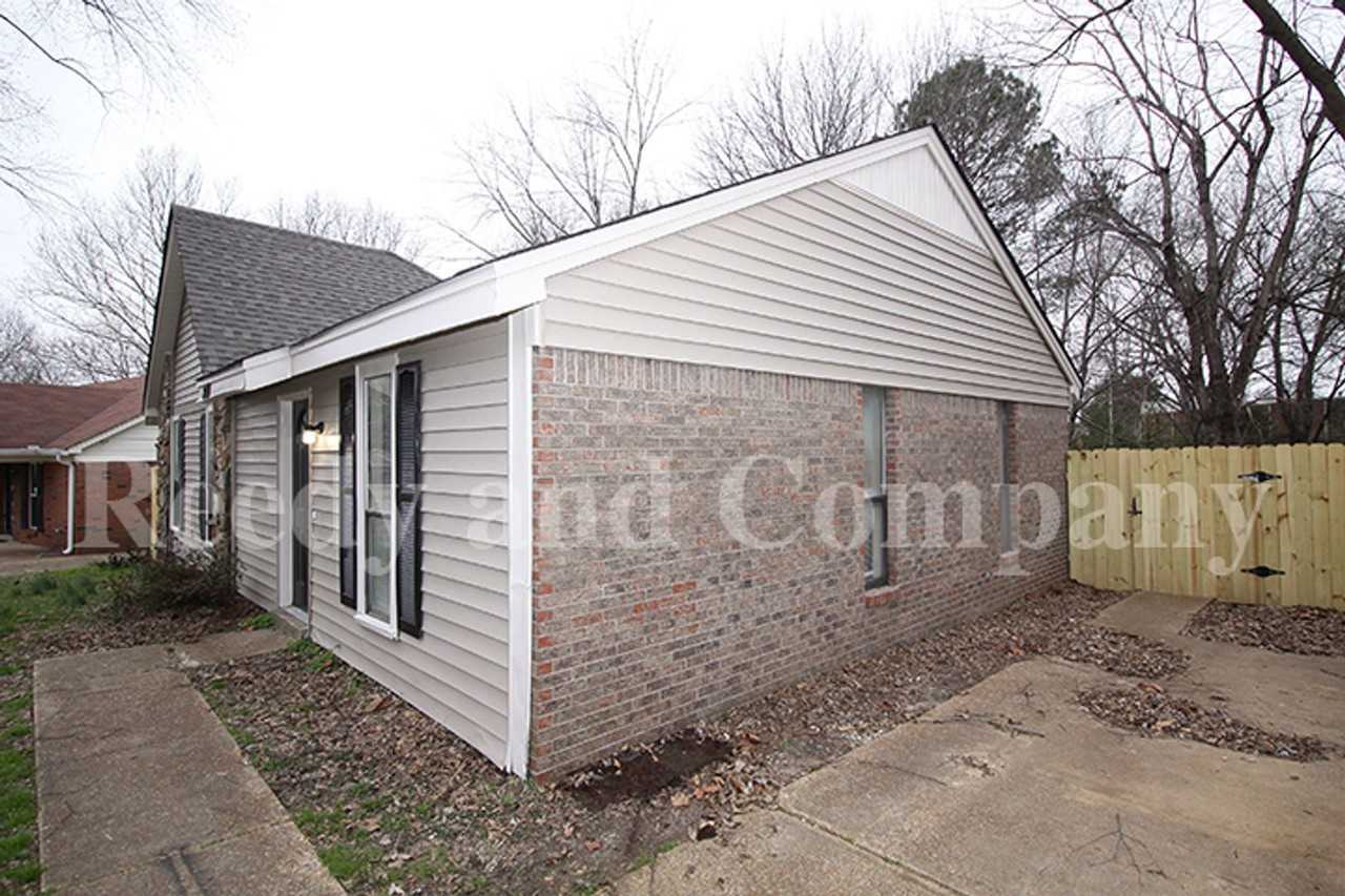 8401 Old Forge Rd - Photo 3 of 17