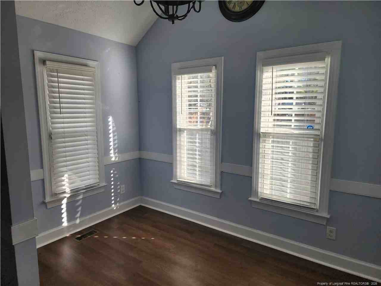 3460 Mcchoen Dr - Photo 4 of 12