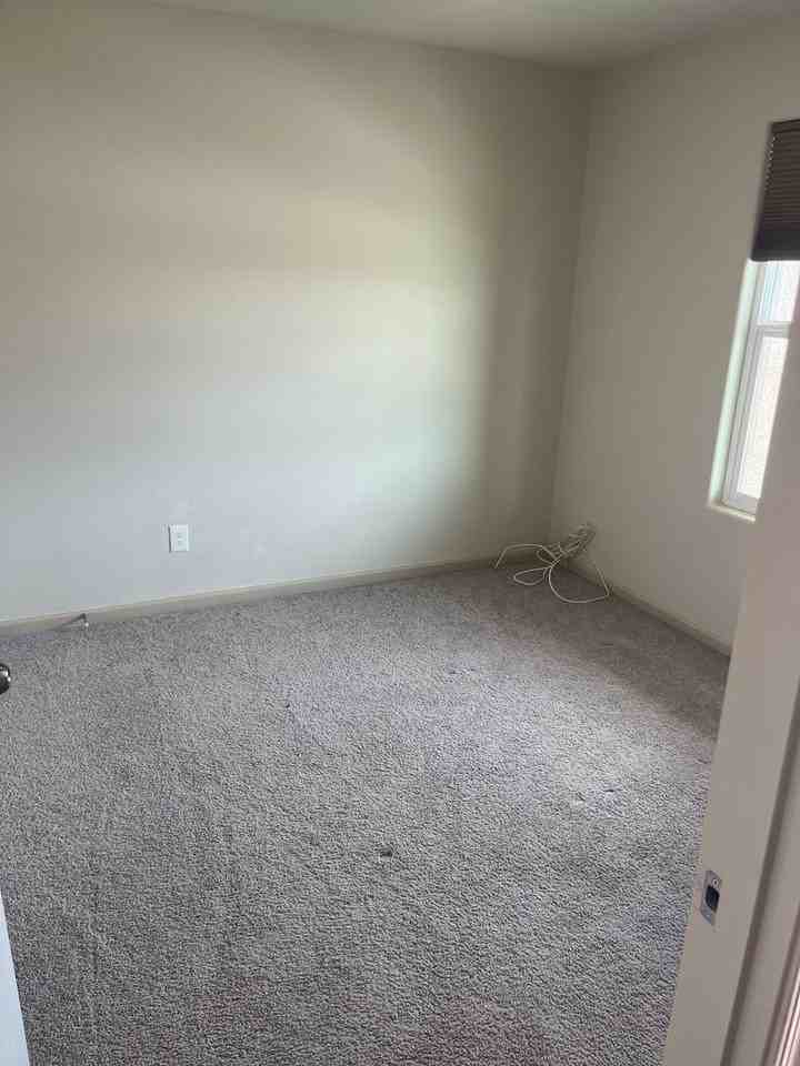 1617 W Cottonwood Bluffs Dr - Photo 7 of 10
