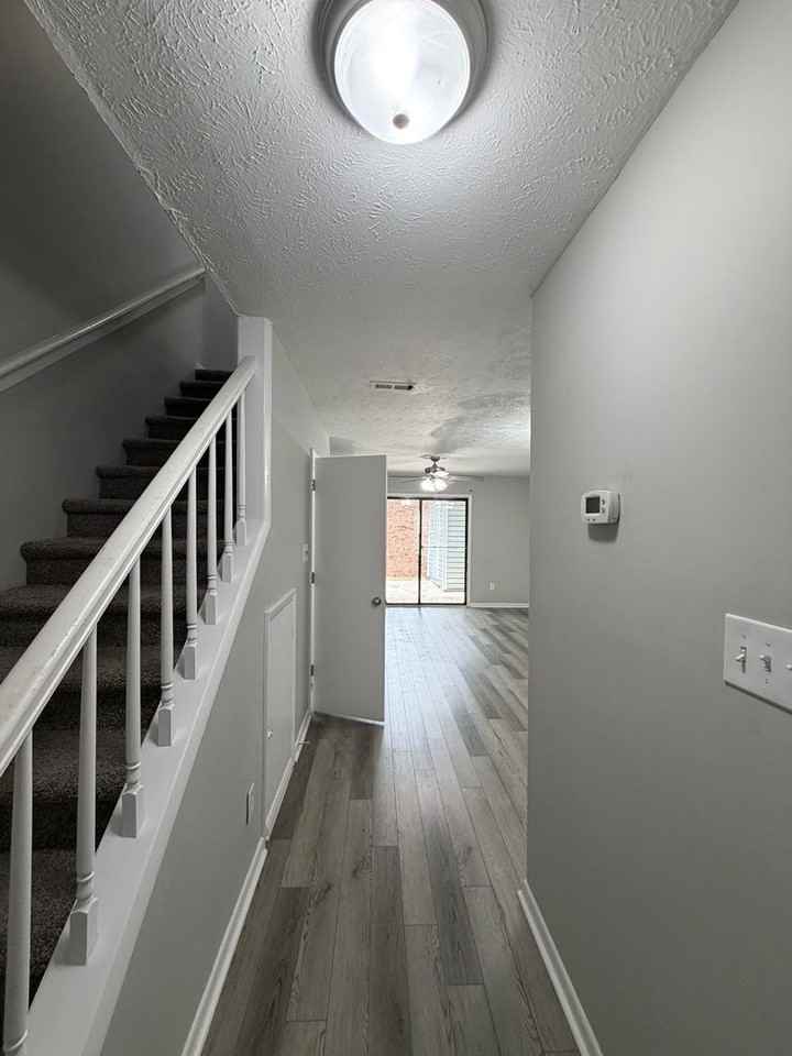 506 Mill Cove Ct - Photo 4 of 8