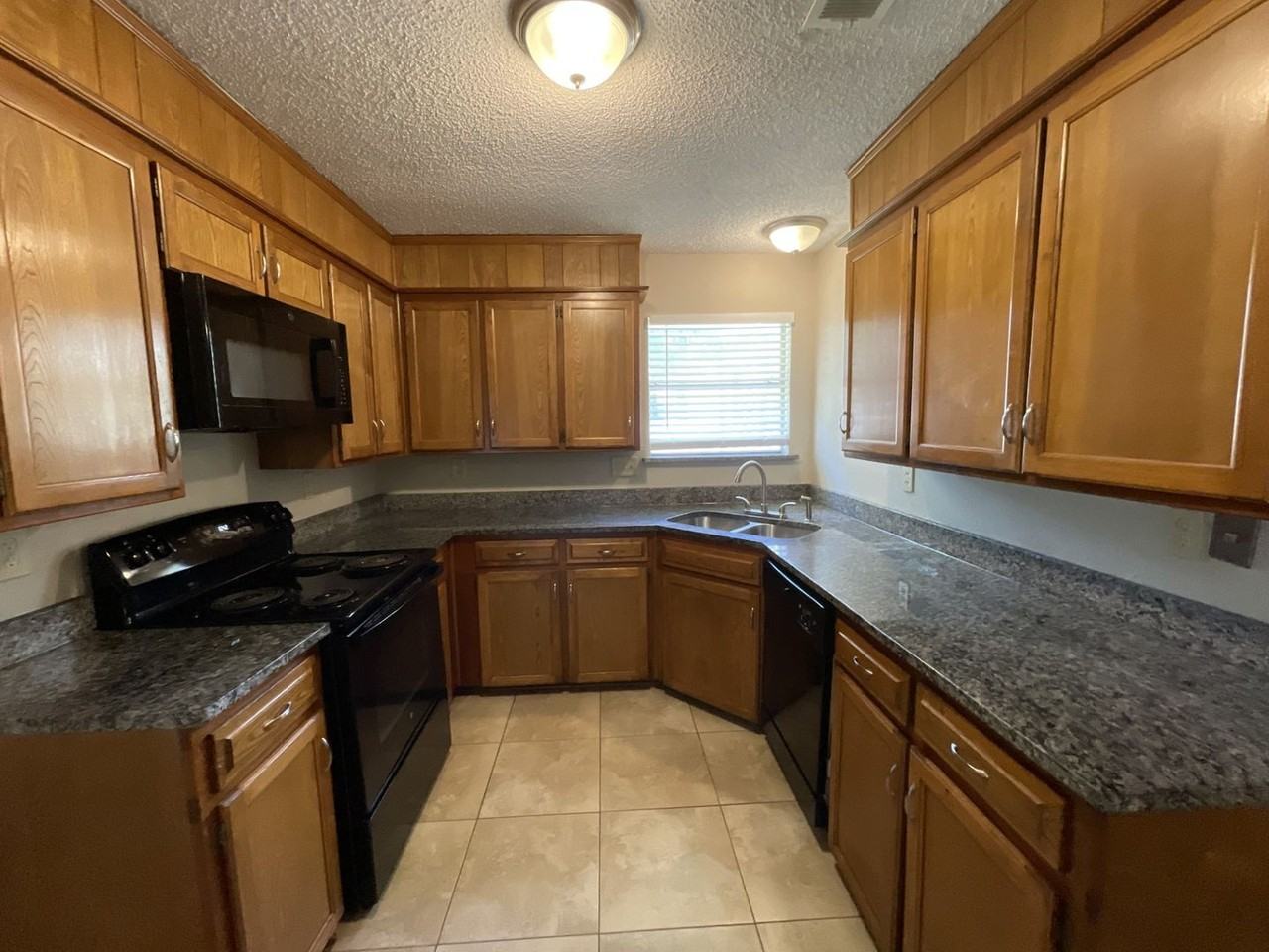 4607 Andalusia Trl - Photo 3 of 10