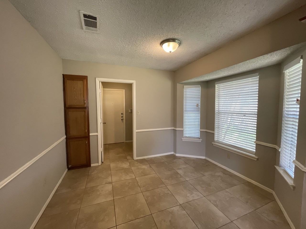 4607 Andalusia Trl - Photo 4 of 10