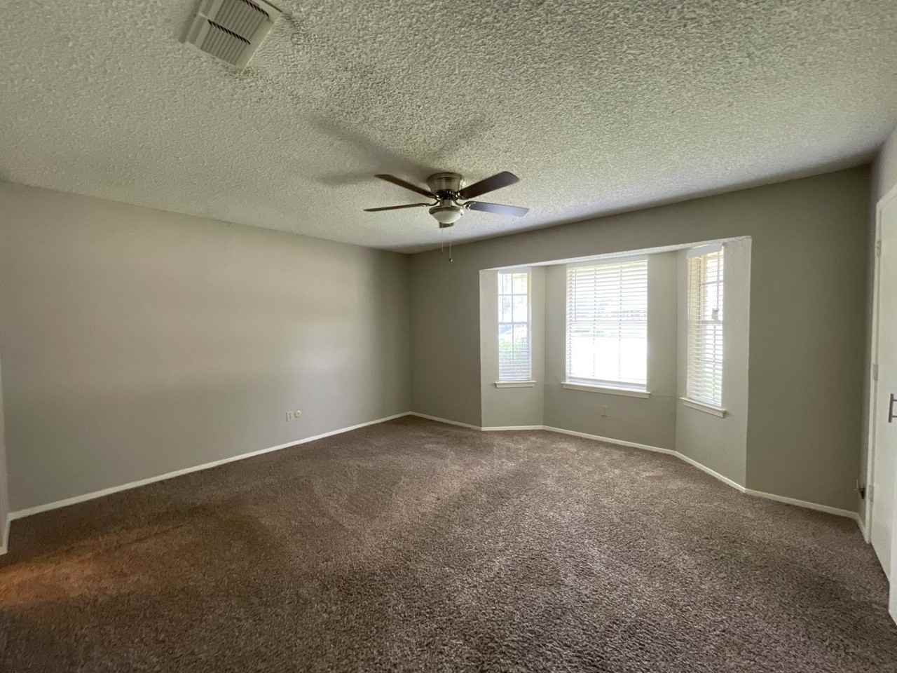 4607 Andalusia Trl - Photo 5 of 10