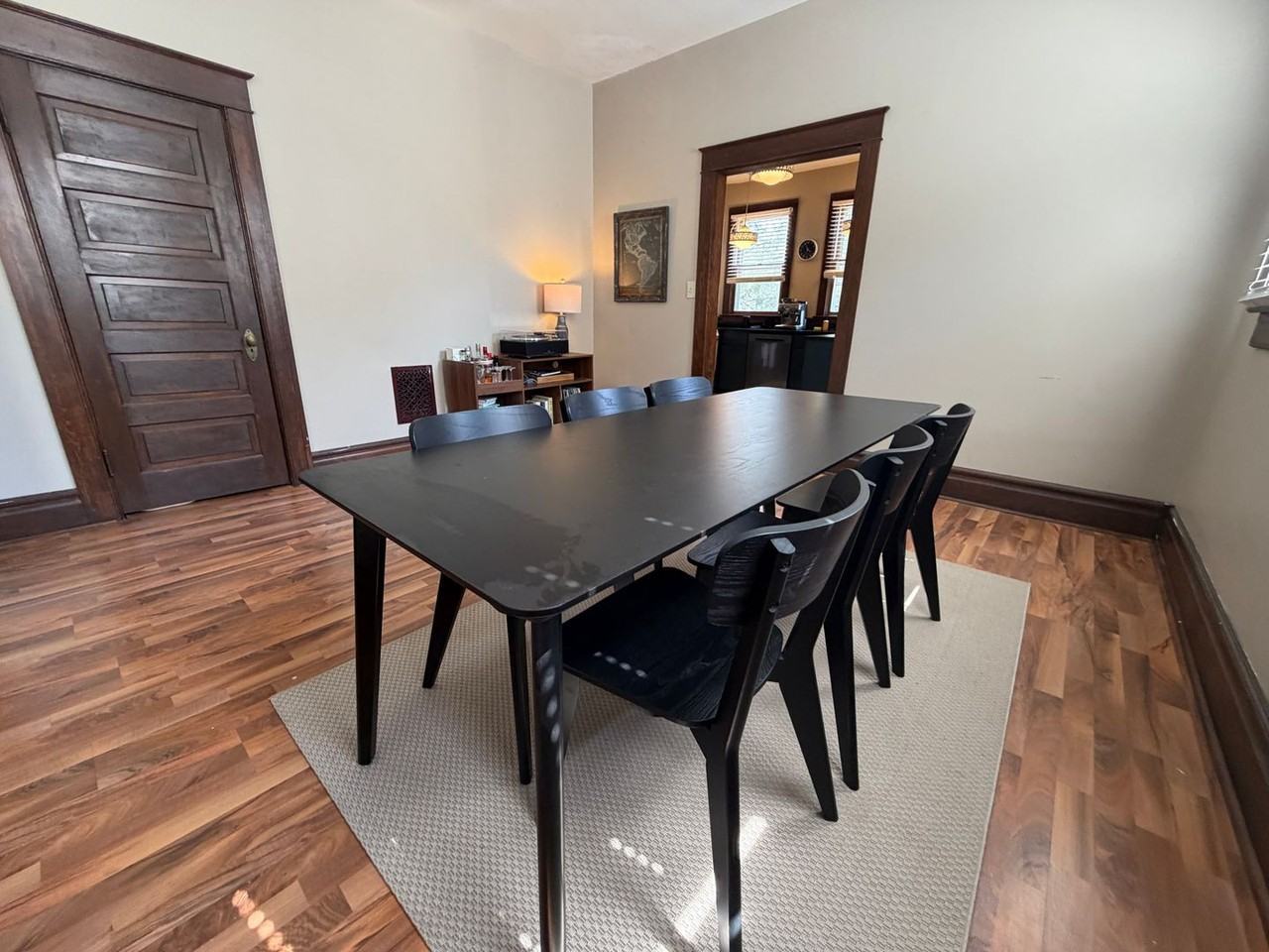 1125 W Jefferson Blvd - Photo 3 of 10