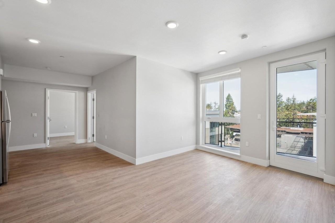 1p709 - 2480 Bancroft Way - The Edge - Photo 6 of 48