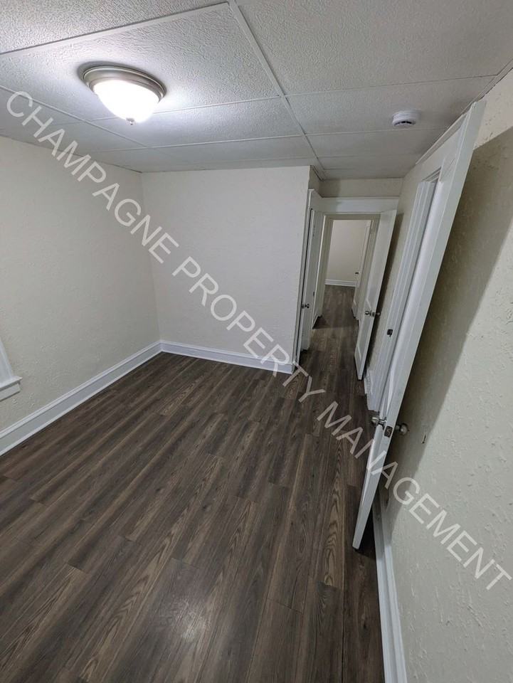 4026 Agnes Ave - Photo 6 of 17