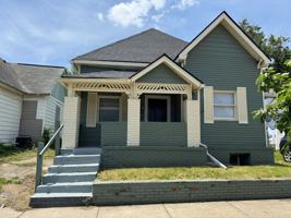 featured image of 210 N Richland St