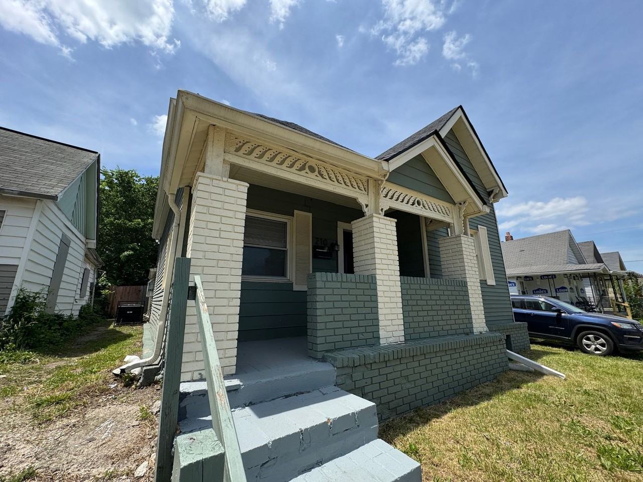 210 N Richland St - Photo 2 of 32
