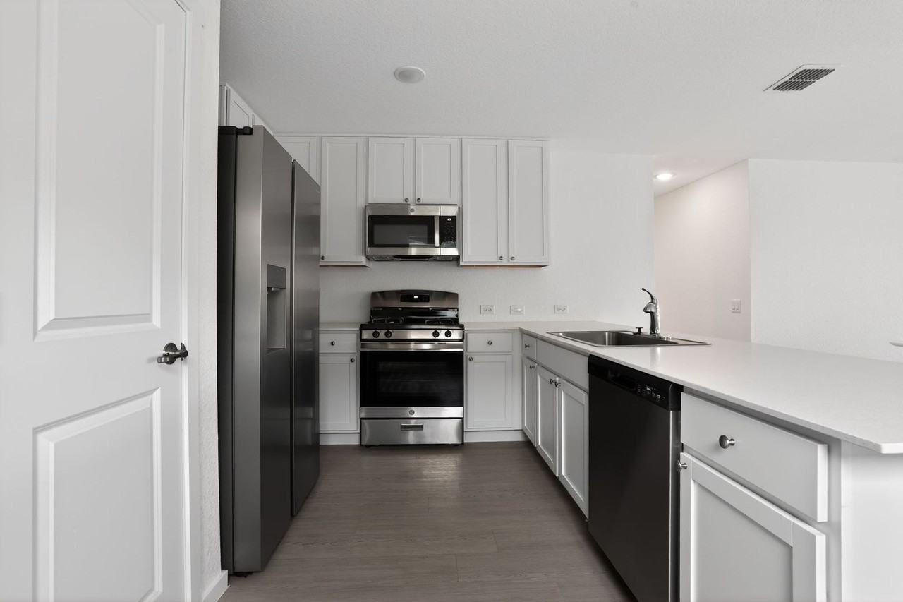 1451 Neria Loop #3 - Photo 5 of 13