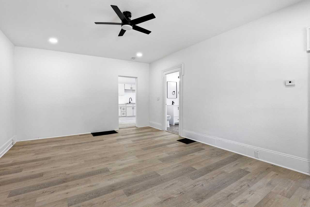 840 Jackson Street - Photo 2 of 23