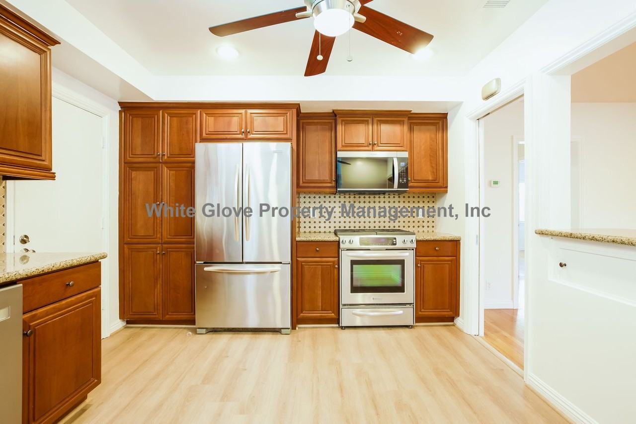 1636 W Maxzim Ave - Photo 5 of 17