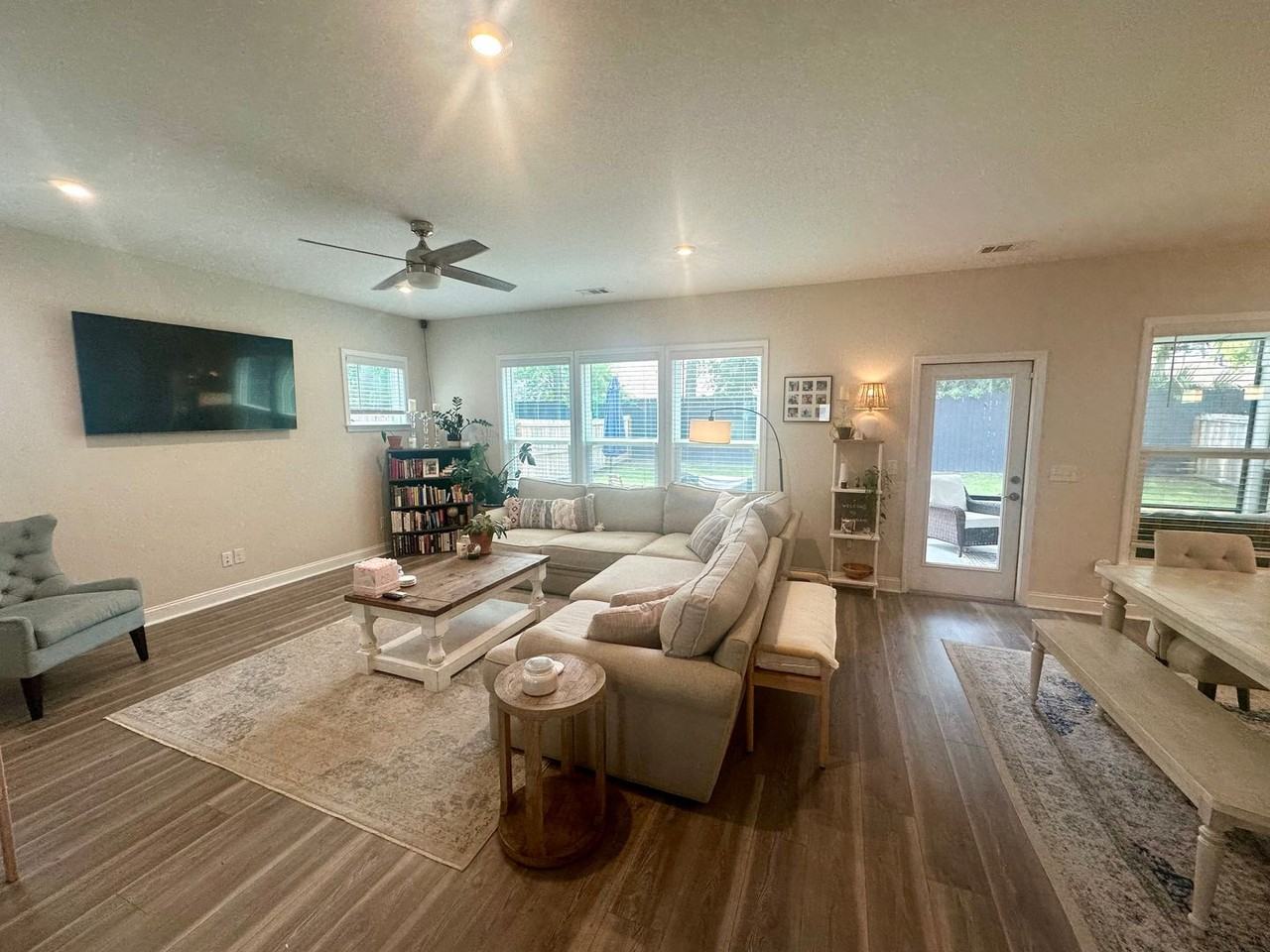 115 Canter Ct - Photo 7 of 14