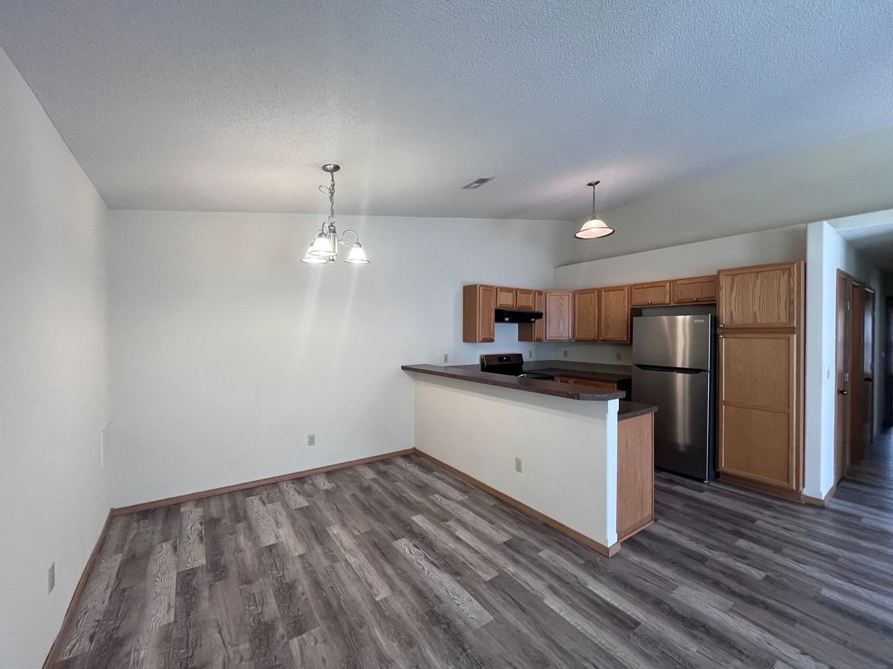 1309 W Lotus St - Photo 2 of 9