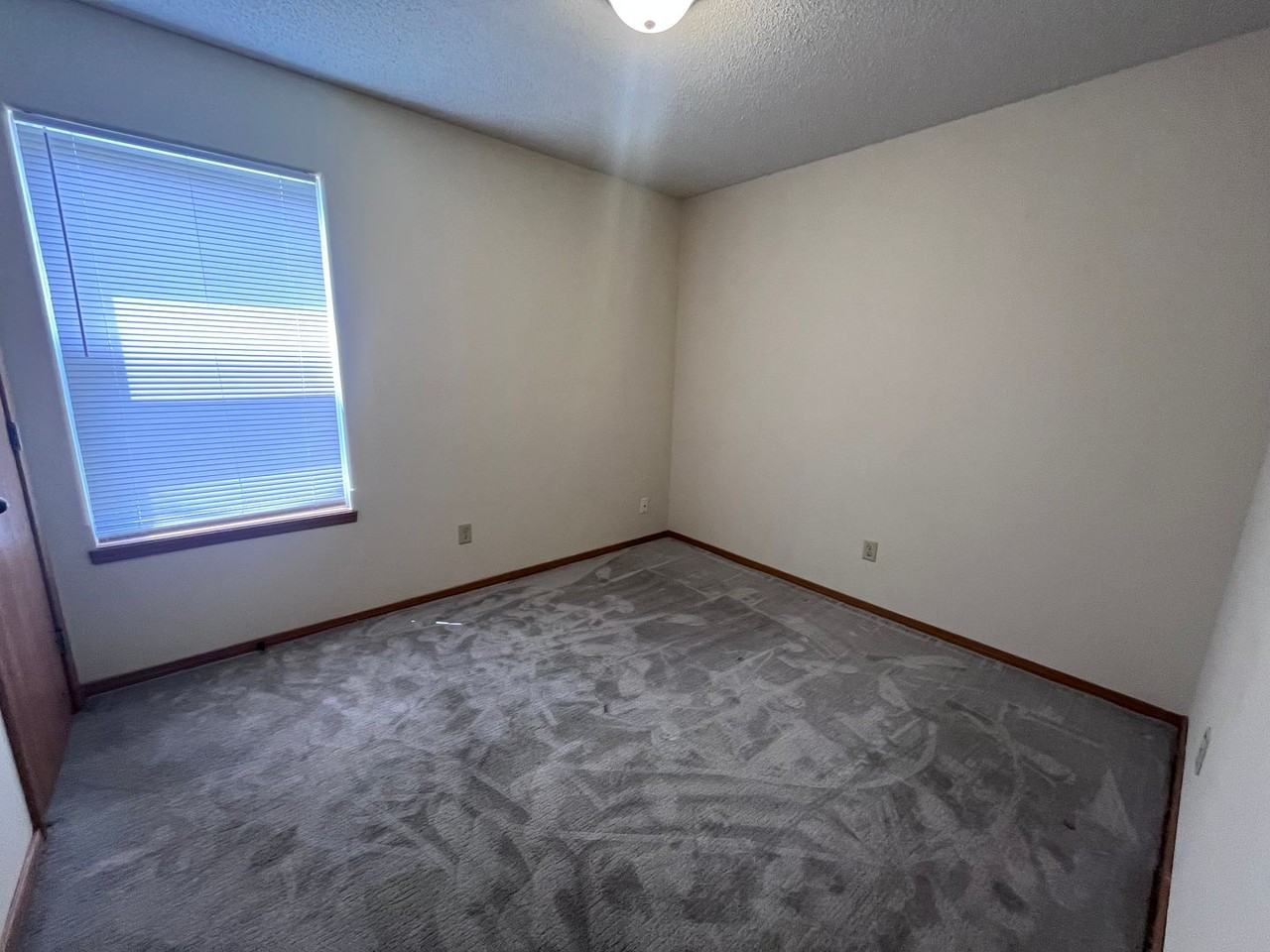 1309 W Lotus St - Photo 4 of 9