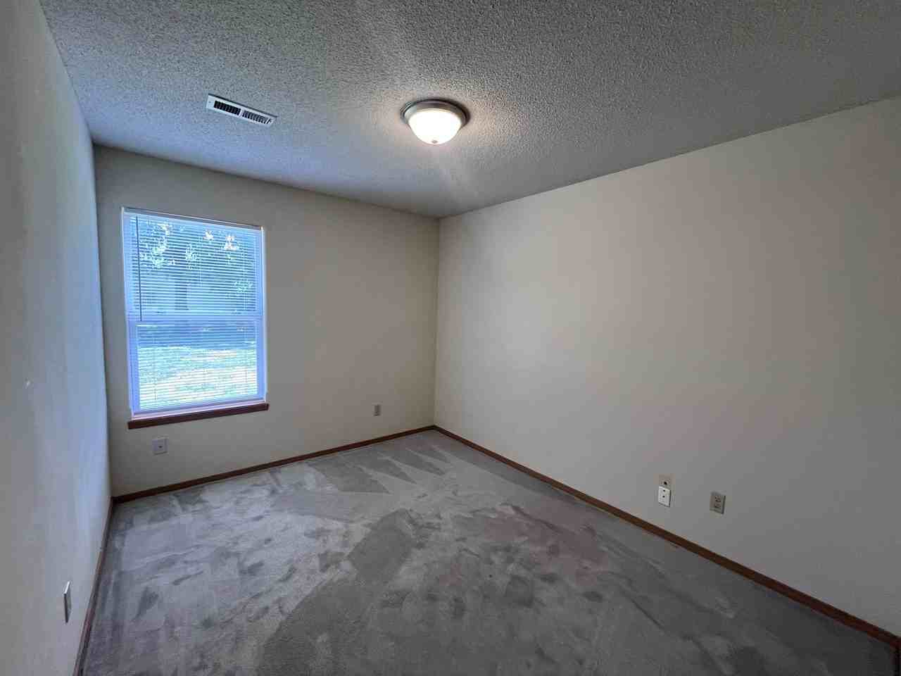 1309 W Lotus St - Photo 5 of 9