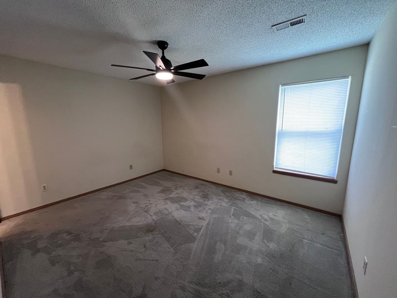 1309 W Lotus St - Photo 7 of 9
