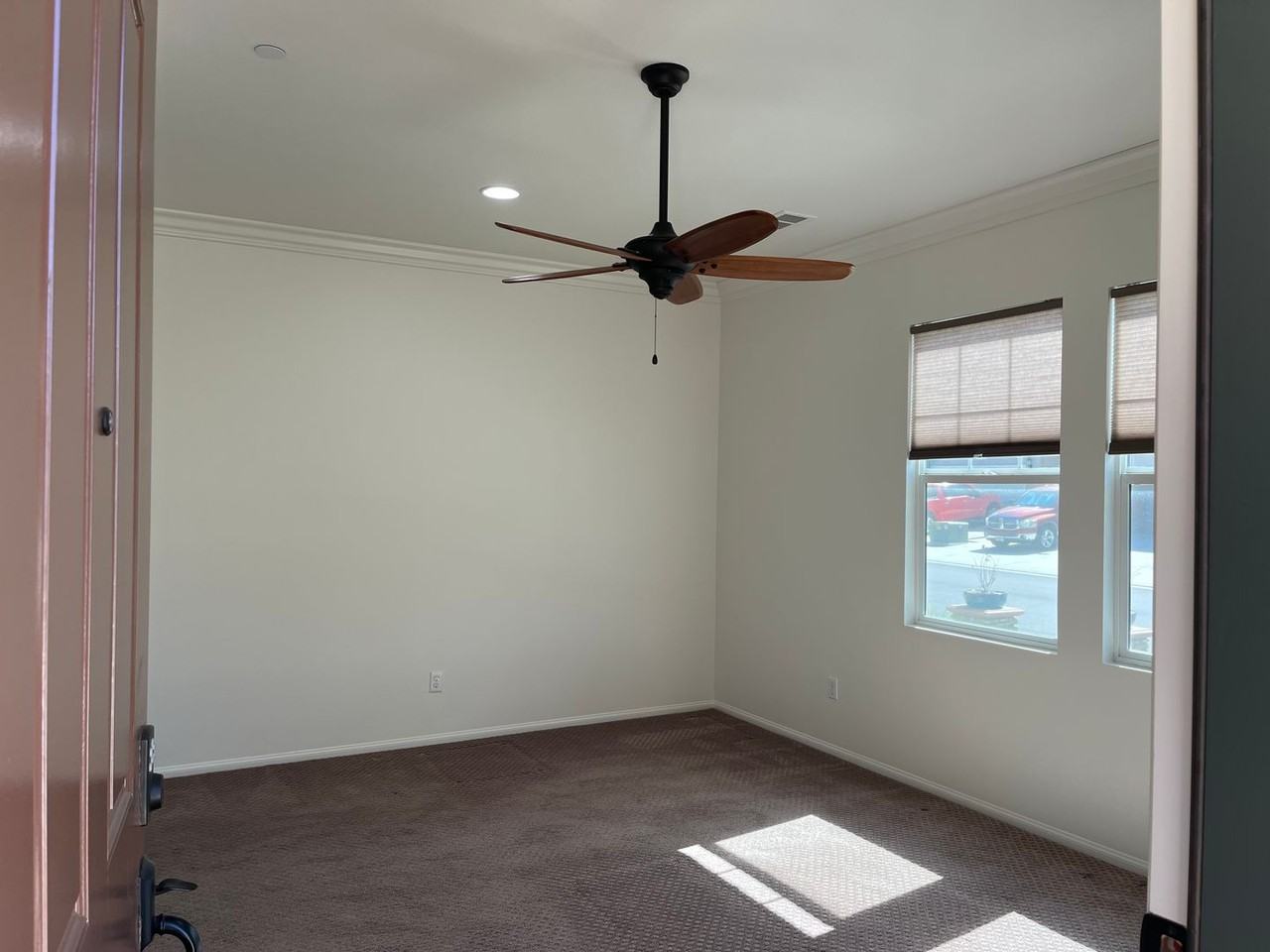 34770 Carina Pl - Photo 2 of 8