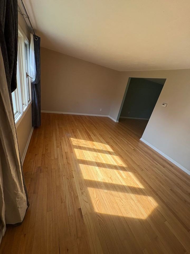 5250 Longridge Rd - Photo 7 of 19