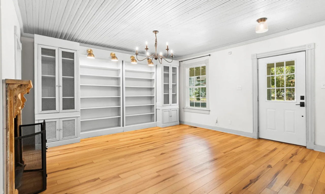 3305 Bradley St Sw - Photo 6 of 26