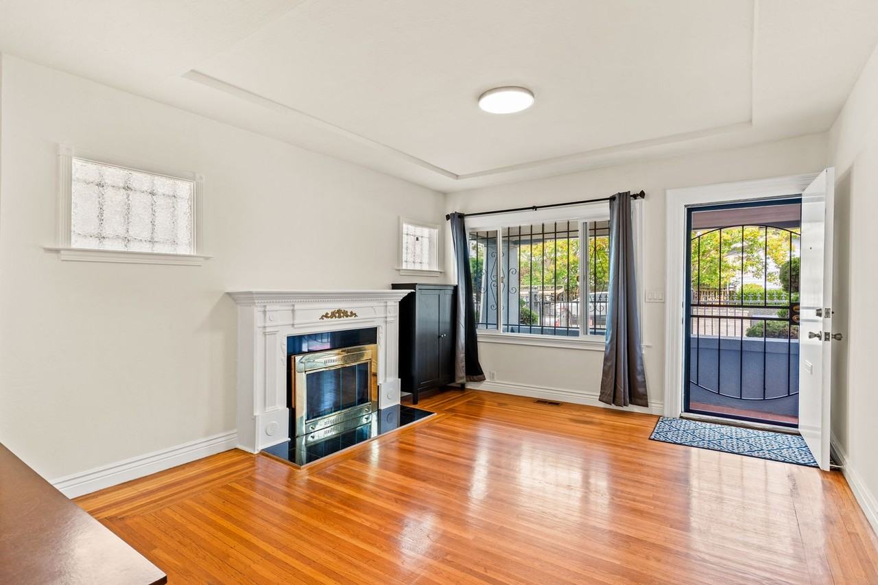 3318 Maple Ave Frnt - Photo 3 of 21