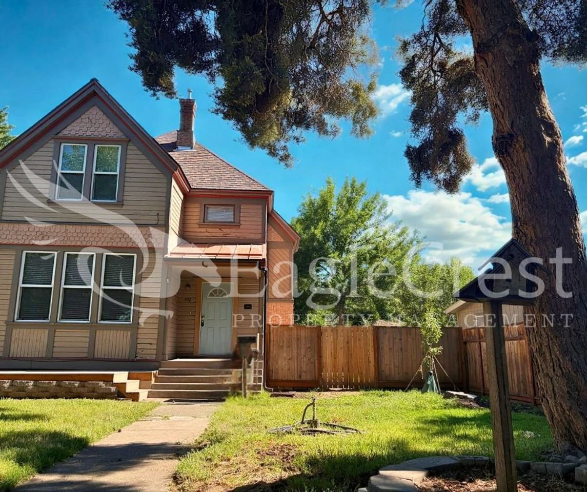 532 Washington St - Photo 3 of 19