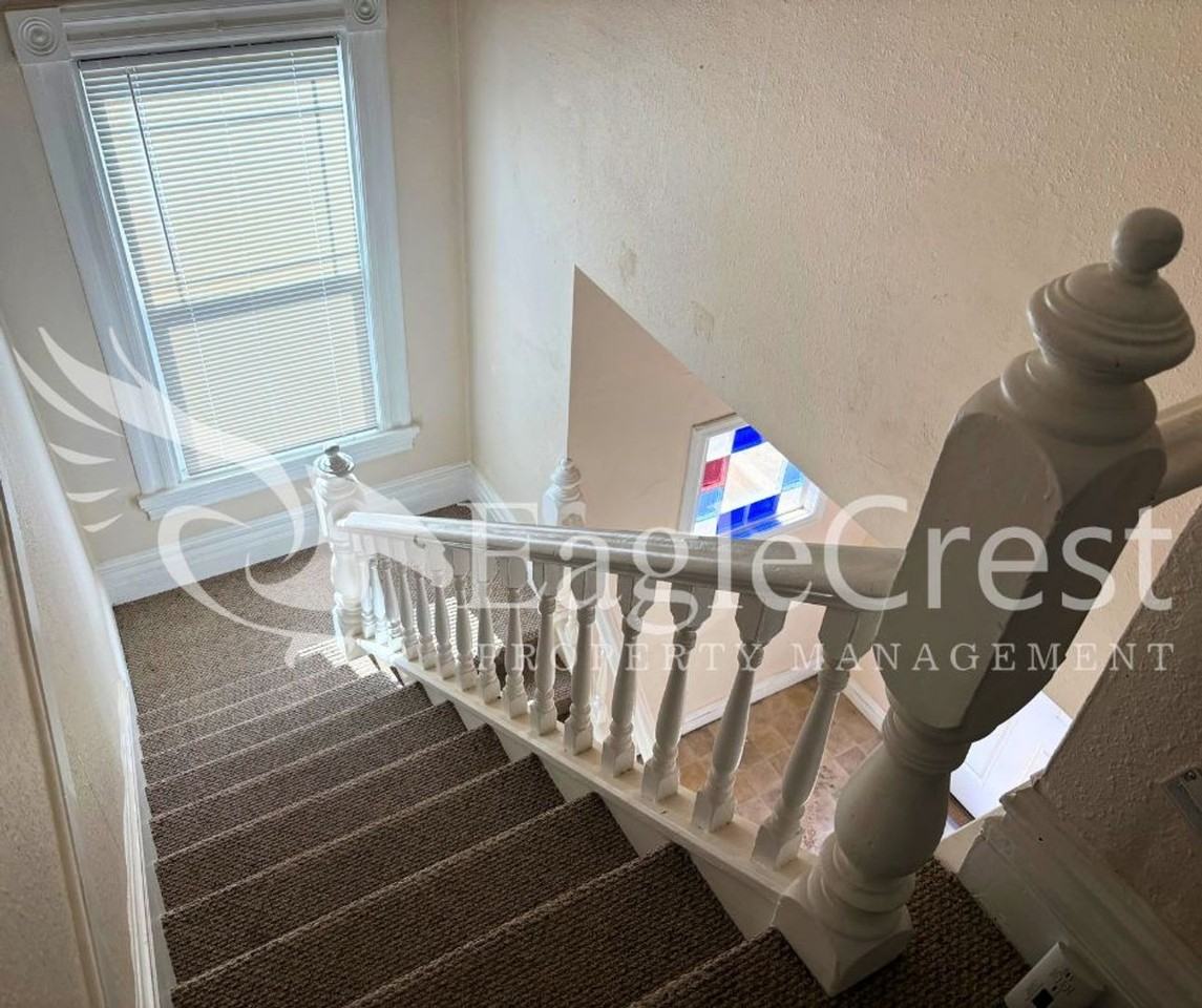 532 Washington St - Photo 6 of 19