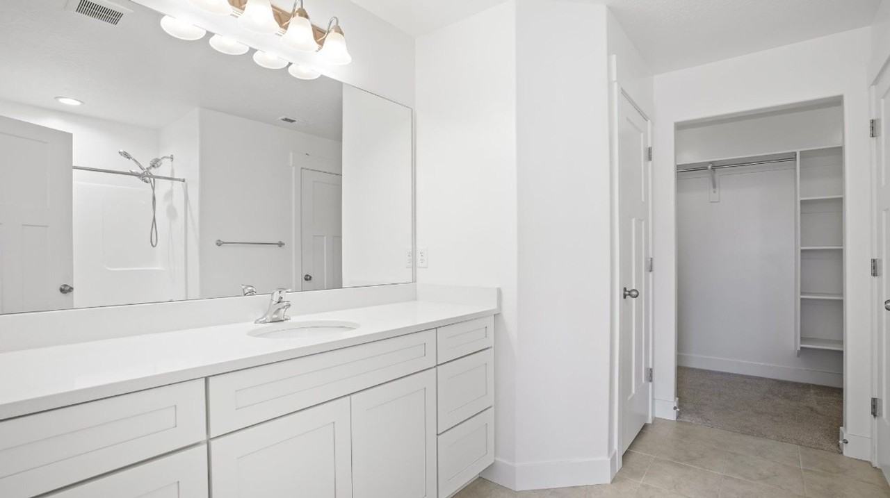 3988 W 1650 N - Photo 5 of 23