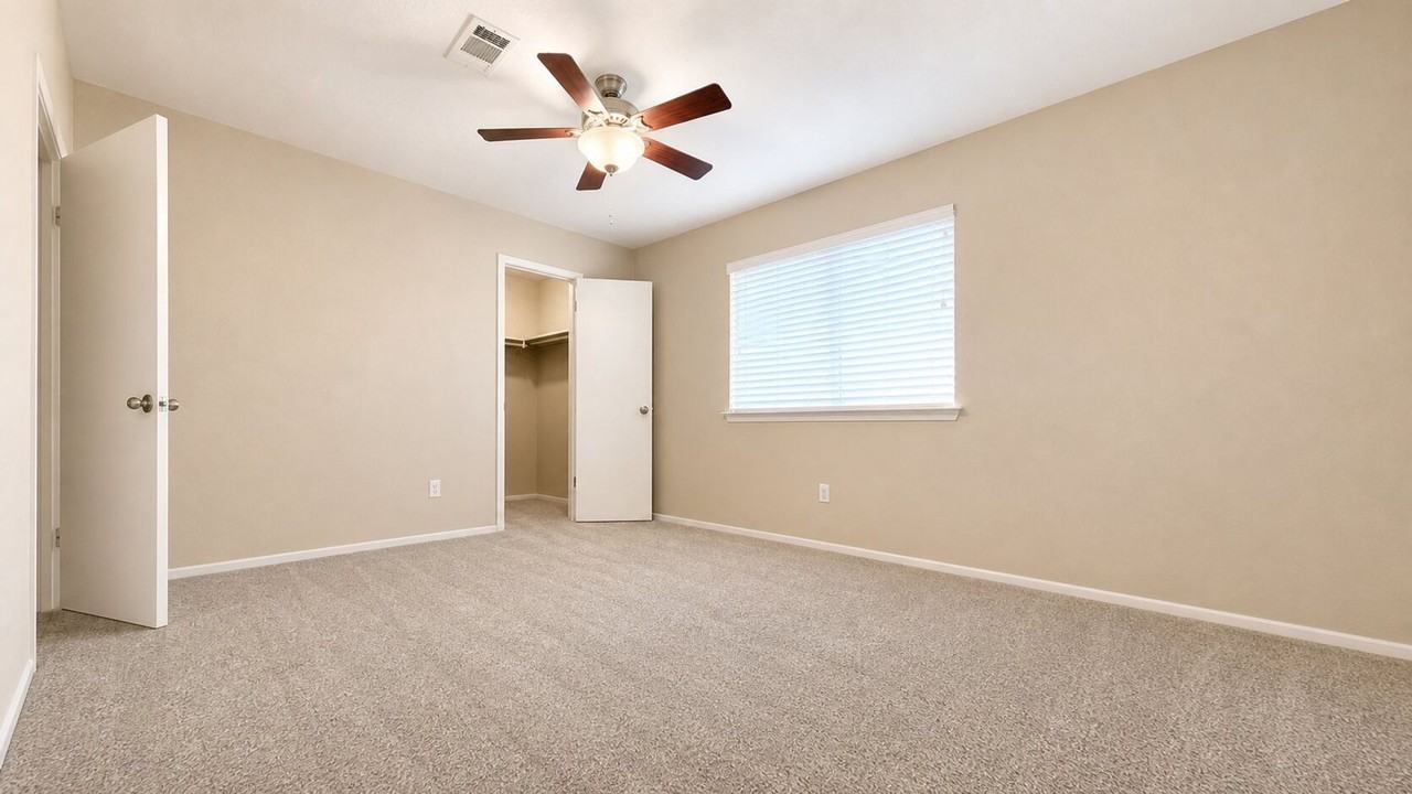 1105 Green Meadow Dr - Photo 4 of 20