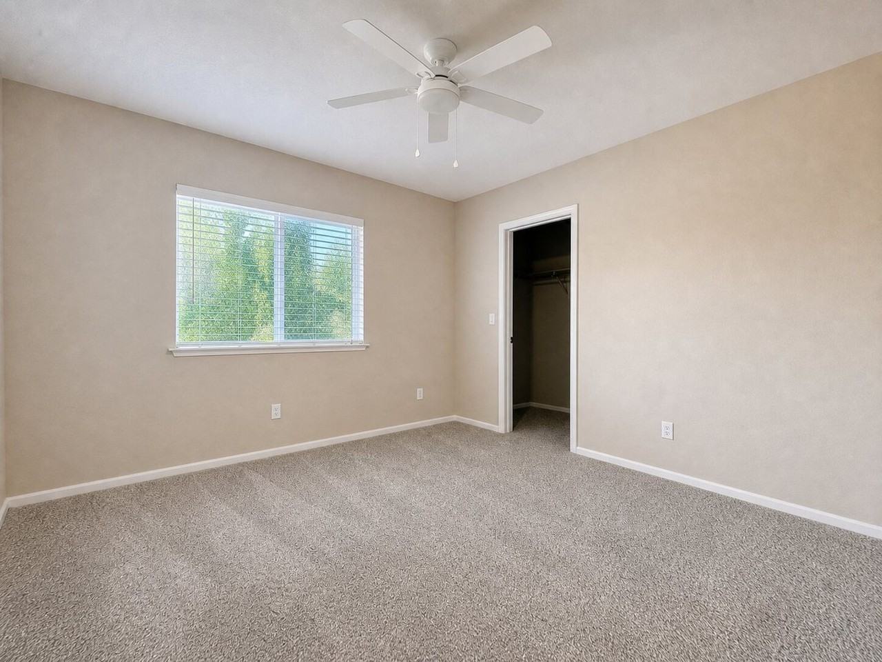 1105 Green Meadow Dr - Photo 6 of 20