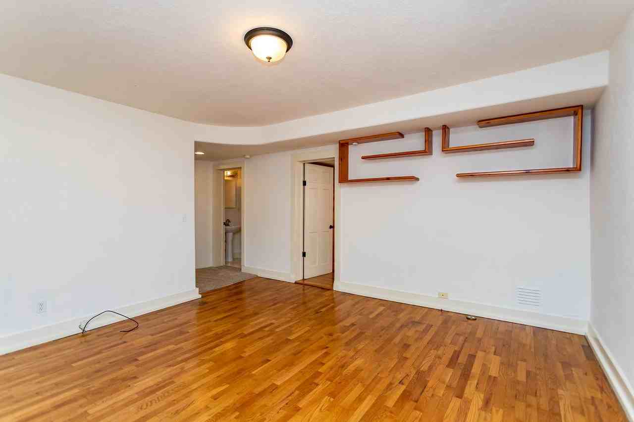 12 W Brookside St - Photo 6 of 42