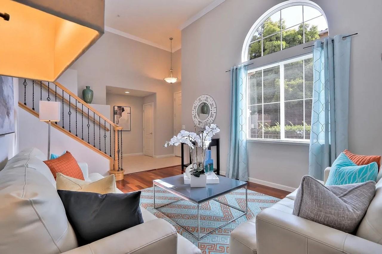 1933 Silva Pl - Photo 2 of 22