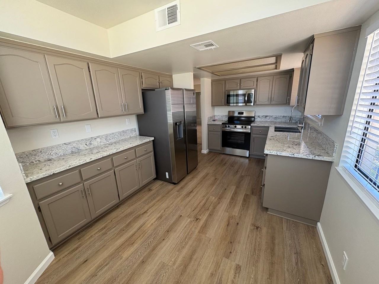 11630 Pepper Ln - Photo 5 of 14