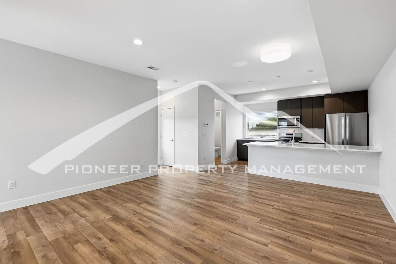 1174 S Reed Way - Photo 6 of 32