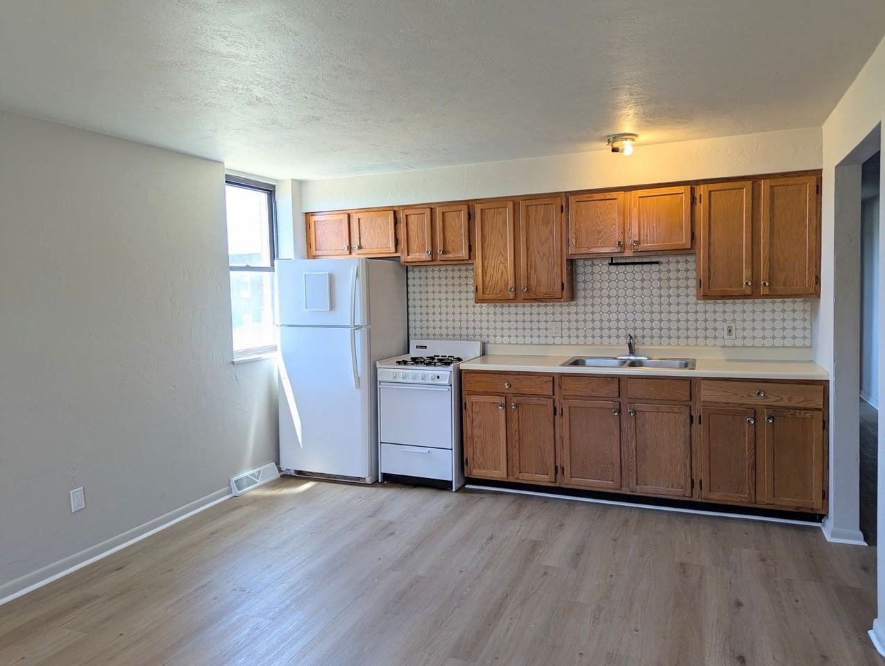 3227 Hardie Way - Photo 2 of 11