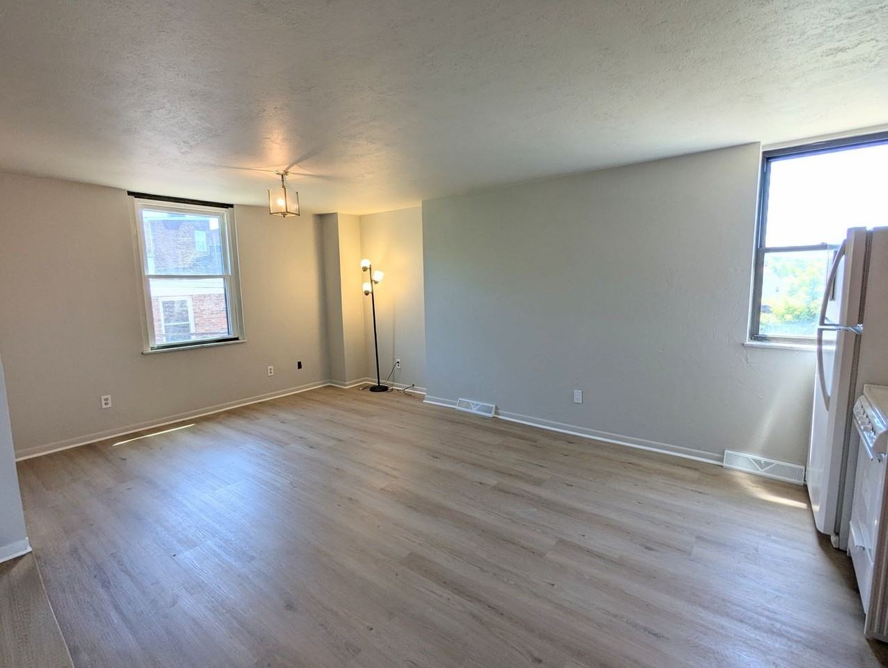 3227 Hardie Way - Photo 4 of 11