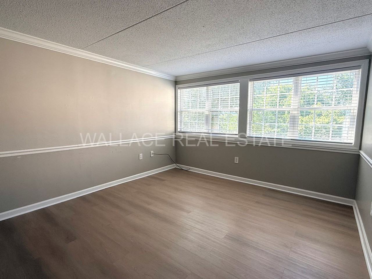 2749 Sullins St - Photo 3 of 17