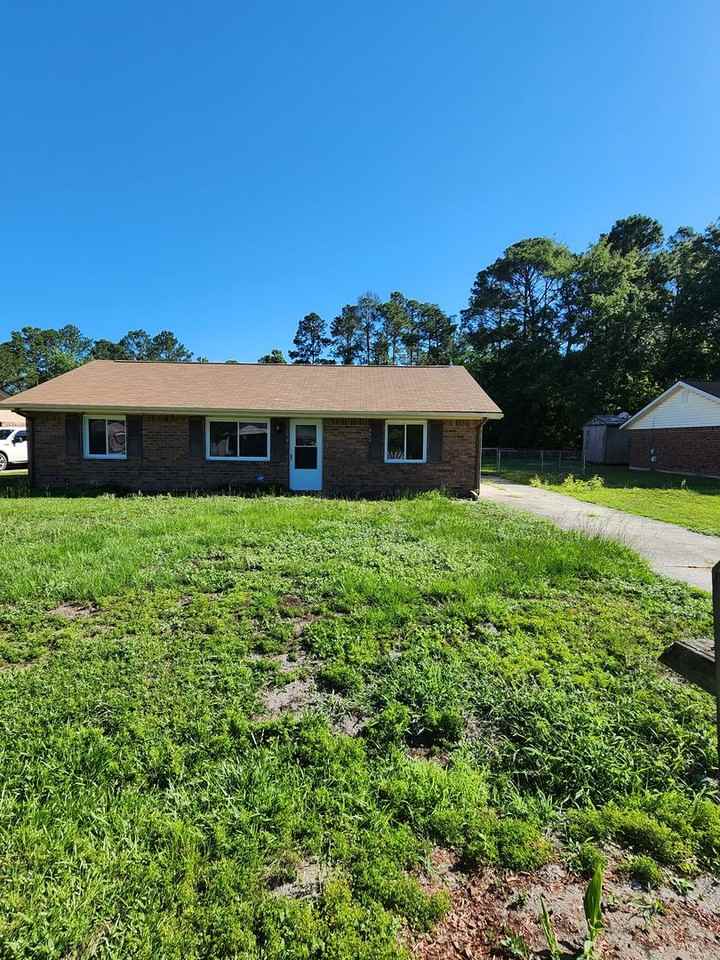802 Margaret Rd - Photo 2 of 22