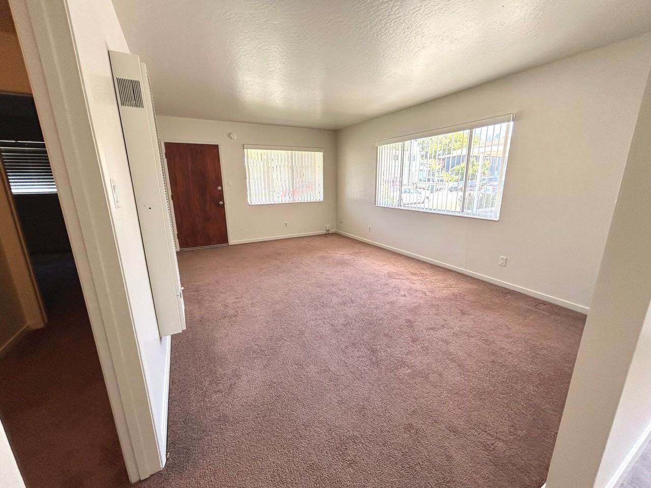 960 Suiter St - Photo 6 of 14